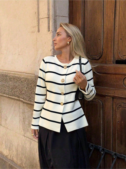 Cardigan minimaliste chic en maille douce